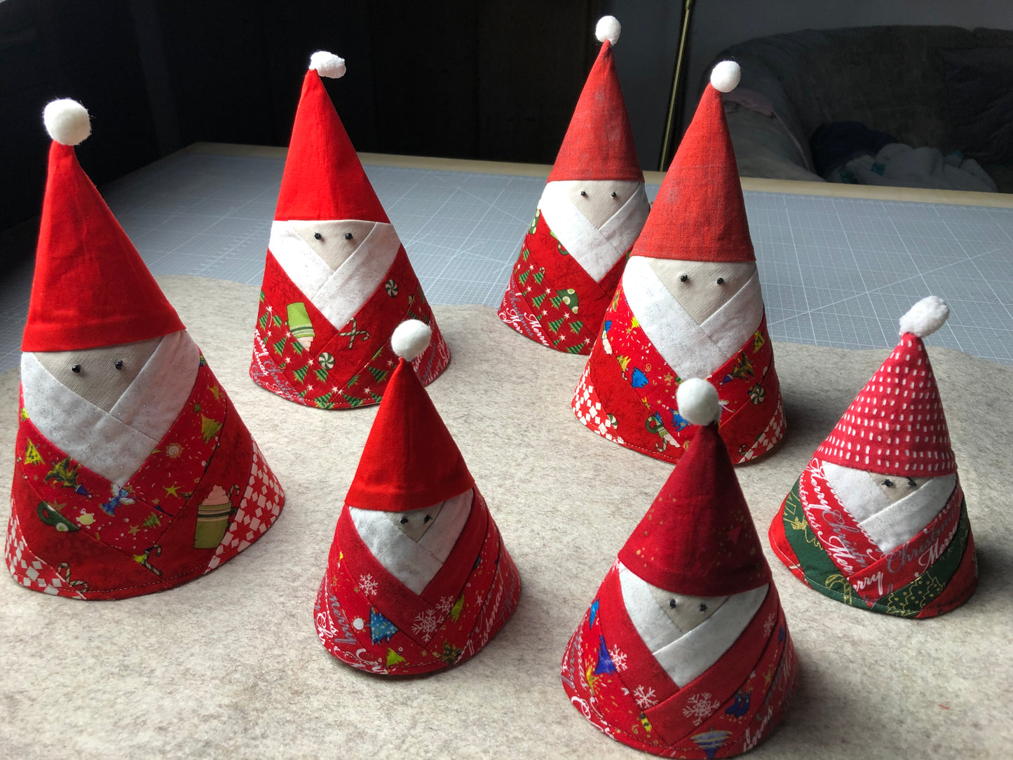 Nikolaus - Wichtel 20 cm hoch, detaillierte Nähanleitung inkl. Schnittmuster