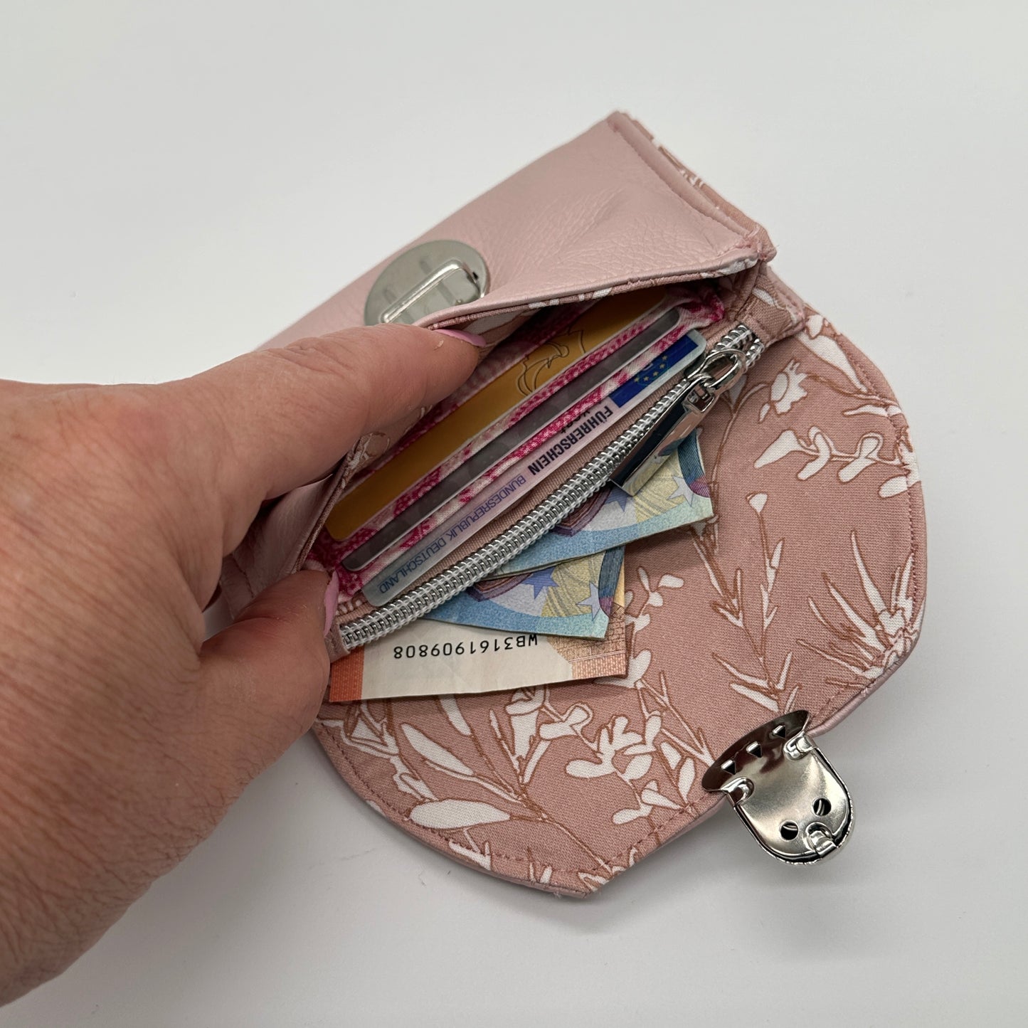 Geldbeutel mit Reißverschluss und Kartenfächer, Anleitung inkl. Schnittmuster