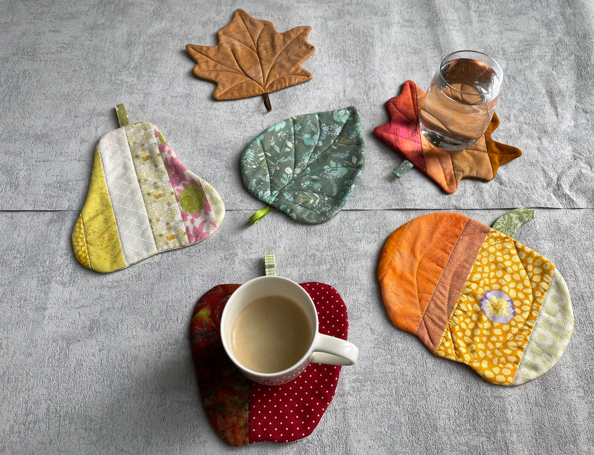 Herbstliche Untersetzer (Mug Rugs) als Dekoration nähen, Schablonenset – Nähnika